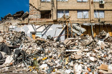 Kramatorsk, Ukrayna, 6 Temmuz 2024. Kramatorsk 'ta popüler bir restoran Haziran 2023' te bir Rus Iskander füzesiyle vuruldu.