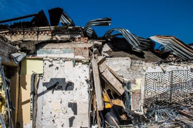 Kramatorsk, Ukrayna, 6 Temmuz 2024. Kramatorsk 'ta popüler bir restoran Haziran 2023' te bir Rus Iskander füzesiyle vuruldu.