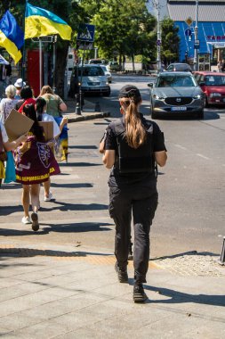 Odessa, Ukrayna, 13 Temmuz 2024 Polis Teşkilatı, Ukrayna Silahlı Kuvvetleri bütçesine ayrılan tüm fonları yerel yönetimin harcadığı gerçeğine dikkat çekmek için bir gösteri düzenledi..