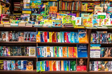 Odessa, Ukrayna, 18 Temmuz 2024 Kitap pazarı, çok çeşitli kitaplarıyla ünlüdür. Savaşa ve turist yokluğuna rağmen, burası her gün ziyaret eden yerliler arasında çok popüler..