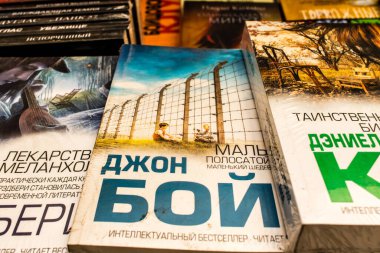 Odessa, Ukrayna, 18 Temmuz 2024 Kitap pazarı, çok çeşitli kitaplarıyla ünlüdür. Savaşa ve turist yokluğuna rağmen, burası her gün ziyaret eden yerliler arasında çok popüler..