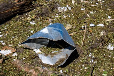 Derhachi, Ukrayna, 27 Haziran 2024 Derhachi kasabasındaki yıkılmış ev. Rus kuvvetleri Kharkiv Oblastı 'ndaki Derhachi kasabasını güdümlü bir hava bombasıyla vurdular..