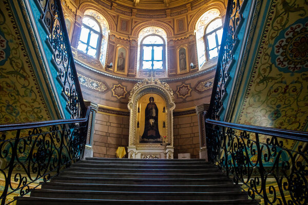 Одесса, Украина, 29 июля 2024 года Собор Великомученика и целителя Пантелеимона, построенный в 1876 году в традиционном старом русском стиле, также называют Нарышкинским барокко и расположен в даунтоне Одессы.