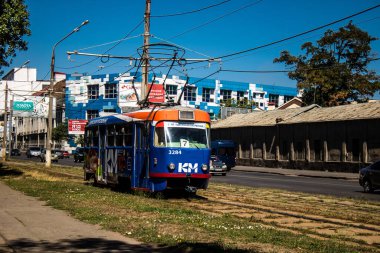 Odesa, Ukrayna, 13 Ağustos 2024 Odesa tramvayı şehir düzenli olarak bombalanırken, Odesa 'daki kamu hizmetleri her gün Rus füze ve sirenlerinin sesi altında..