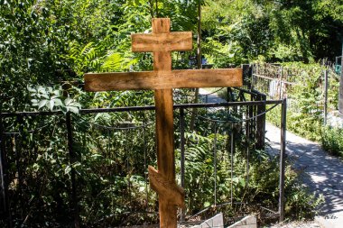 Odesa, Ukrayna, 13 Ağustos 2024 İkinci Hristiyan Mezarlığı. Bunlar geçen yüzyılın ünlü Odesa sakinlerinin ve figürlerinin mezarları. Bazı anıtlar gerçek sanat eserleridir..