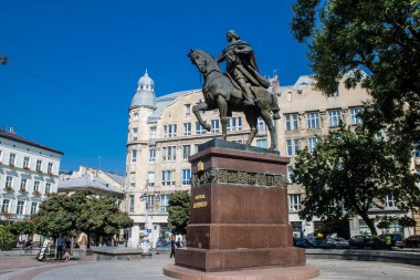 Lviv, Ukrayna, 18 Ağustos 2024 Lviv şehri. Rusya ile savaş sırasında, Lviv binaları Rus füzeleri tarafından tehdit ediliyor ve hedef alınıyordu. Altyapı ve binalar birincil hedeflerdir.