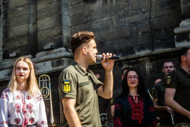 Lviv, Ukrayna, 18 Ağustos 2024 Ukrayna askeri müzik grubu Siver Orkestrası Ukrayna 'nın Lviv şehrinde Ukrayna ordusu için bir bağış etkinliği düzenledi..