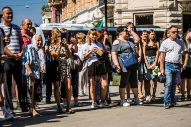 Lviv, Ukrayna, 18 Ağustos 2024 Ukrayna askeri bandosu Siver Orchestra 'nın Ukrayna' daki Lviv şehrindeki Ukrayna ordusuna bağış toplamak için verdiği bir konsere katıldı..