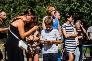 Lviv, Ukrayna, 18 Ağustos 2024 Ukrayna askeri bandosu Siver Orchestra 'nın Ukrayna' daki Lviv şehrindeki Ukrayna ordusuna bağış toplamak için verdiği bir konsere katıldı..