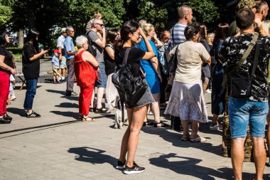 Lviv, Ukrayna, 18 Ağustos 2024 Ukrayna askeri bandosu Siver Orchestra 'nın Ukrayna' daki Lviv şehrindeki Ukrayna ordusuna bağış toplamak için verdiği bir konsere katıldı..