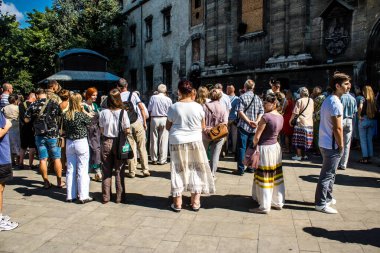 Lviv, Ukrayna, 18 Ağustos 2024 Ukrayna askeri bandosu Siver Orchestra 'nın Ukrayna' daki Lviv şehrindeki Ukrayna ordusuna bağış toplamak için verdiği bir konsere katıldı..