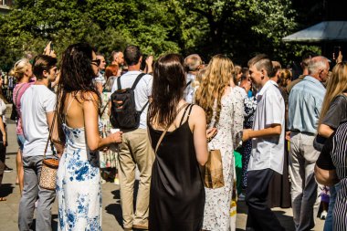 Lviv, Ukrayna, 18 Ağustos 2024 Ukrayna askeri bandosu Siver Orchestra 'nın Ukrayna' daki Lviv şehrindeki Ukrayna ordusuna bağış toplamak için verdiği bir konsere katıldı..