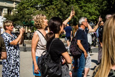 Lviv, Ukrayna, 18 Ağustos 2024 Ukrayna askeri bandosu Siver Orchestra 'nın Ukrayna' daki Lviv şehrindeki Ukrayna ordusuna bağış toplamak için verdiği bir konsere katıldı..