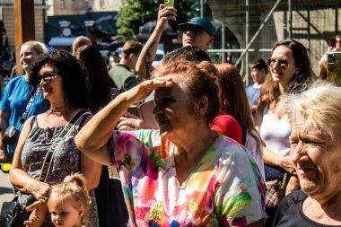 Lviv, Ukrayna, 18 Ağustos 2024 Ukrayna askeri bandosu Siver Orchestra 'nın Ukrayna' daki Lviv şehrindeki Ukrayna ordusuna bağış toplamak için verdiği bir konsere katıldı..