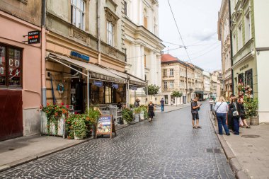 Lviv, Ukrayna, 22 Ağustos 2024 Lviv şehri. Rusya ile savaş sırasında, Lviv binaları Rus füzeleri tarafından tehdit ediliyor ve hedef alınıyordu. Altyapı ve binalar birincil hedeflerdir.