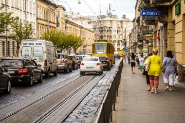 Lviv, Ukrayna, 22 Ağustos 2024 Lviv şehri. Rusya ile savaş sırasında, Lviv binaları Rus füzeleri tarafından tehdit ediliyor ve hedef alınıyordu. Altyapı ve binalar birincil hedeflerdir.