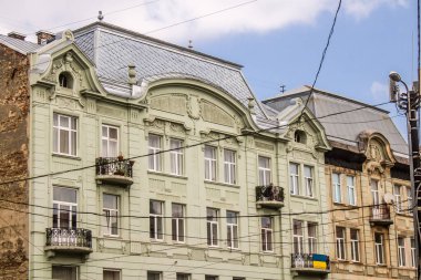 Lviv, Ukrayna, 22 Ağustos 2024 Lviv şehri. Rusya ile savaş sırasında, Lviv binaları Rus füzeleri tarafından tehdit ediliyor ve hedef alınıyordu. Altyapı ve binalar birincil hedeflerdir.