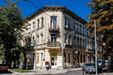 Lviv, Ukrayna, 23 Ağustos 2024 Lviv şehri. Rusya ile savaş sırasında, Lviv binaları Rus füzeleri tarafından tehdit ediliyor ve hedef alınıyordu. Altyapı ve binalar birincil hedeflerdir.