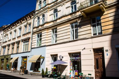 Lviv, Ukrayna, 25 Ağustos 2024 Lviv şehri. Rusya ile savaş sırasında, Lviv binaları Rus füzeleri tarafından tehdit ediliyor ve hedef alınıyordu. Altyapı ve binalar birincil hedeflerdir.