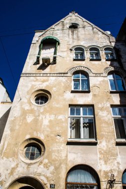 Lviv, Ukrayna, 25 Ağustos 2024 Lviv şehri. Rusya ile savaş sırasında, Lviv binaları Rus füzeleri tarafından tehdit ediliyor ve hedef alınıyordu. Altyapı ve binalar birincil hedeflerdir.