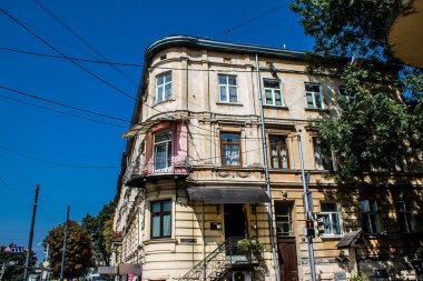 Lviv, Ukrayna, 28 Ağustos 2024 Lviv şehri. Rusya ile savaş sırasında, Lviv binaları Rus füzeleri tarafından tehdit ediliyor ve hedef alınıyordu. Altyapı ve binalar birincil hedeflerdir.
