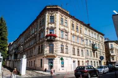 Lviv, Ukrayna, 28 Ağustos 2024 Lviv şehri. Rusya ile savaş sırasında, Lviv binaları Rus füzeleri tarafından tehdit ediliyor ve hedef alınıyordu. Altyapı ve binalar birincil hedeflerdir.