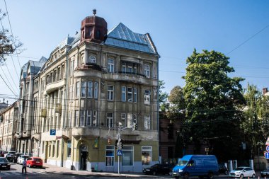 Lviv, Ukrayna, 28 Ağustos 2024 Lviv şehri. Rusya ile savaş sırasında, Lviv binaları Rus füzeleri tarafından tehdit ediliyor ve hedef alınıyordu. Altyapı ve binalar birincil hedeflerdir.