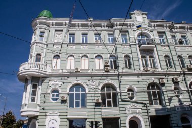 Kharkiv, Ukrayna, 5 Eylül 2024 Kharkiv şehri. Rusya ile savaş sırasında, Harkiv binaları Rus füzeleri tarafından tehdit edildi. Altyapı ve binalar birincil hedeflerdir.