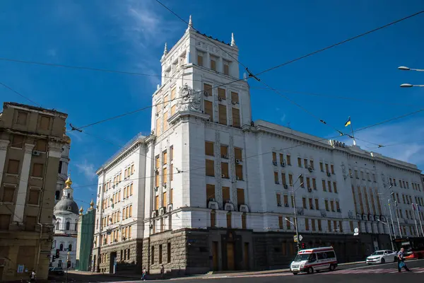 Kharkiv, Ukrayna, 5 Eylül 2024 Kharkiv şehri. Rusya ile savaş sırasında, Harkiv binaları Rus füzeleri tarafından tehdit edildi. Altyapı ve binalar birincil hedeflerdir.