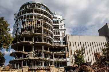 Kharkiv, Ukrayna, 11 Eylül 2024 Kharkiv şehri. Rusya ile savaş sırasında Harkiv binaları füzeler tarafından tehdit ediliyordu. Altyapı ve binalar birincil hedeflerdir.