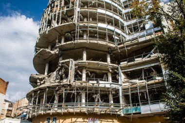 Kharkiv, Ukrayna, 11 Eylül 2024 Kharkiv şehri. Rusya ile savaş sırasında Harkiv binaları füzeler tarafından tehdit ediliyordu. Altyapı ve binalar birincil hedeflerdir.