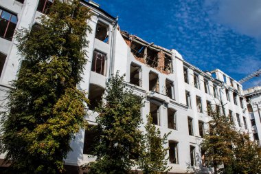 Kharkiv, Ukrayna, 11 Eylül 2024 Kharkiv şehri. Rusya ile savaş sırasında Harkiv binaları füzeler tarafından tehdit ediliyordu. Altyapı ve binalar birincil hedeflerdir.