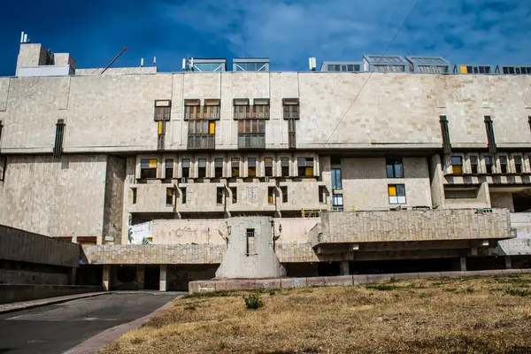 Kharkiv, Ukrayna, 11 Eylül 2024 Kharkiv şehri. Rusya ile savaş sırasında Harkiv binaları füzeler tarafından tehdit ediliyordu. Altyapı ve binalar birincil hedeflerdir.