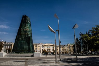 Kharkiv, Ukrayna, 18 Eylül 2024 Kharkiv şehri. Rusya ile savaş sırasında Harkiv binaları füzeler tarafından tehdit ediliyordu. Altyapı ve binalar birincil hedeflerdir.