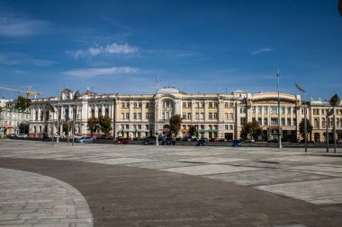 Kharkiv, Ukrayna, 18 Eylül 2024 Kharkiv şehri. Rusya ile savaş sırasında Harkiv binaları füzeler tarafından tehdit ediliyordu. Altyapı ve binalar birincil hedeflerdir.