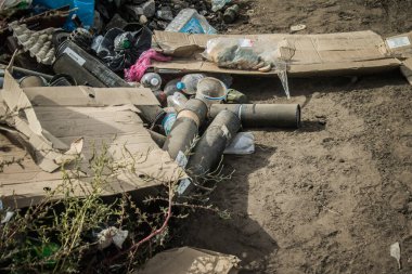 Kharkiv Oblastı, Ukrayna, 18 Eylül 2024 Ukrayna ve Rus silahlı kuvvetleri arasındaki gri bölgede. Bu tampon bölge tehlikeli ve bölgede öfke ile mücadele ediliyor..