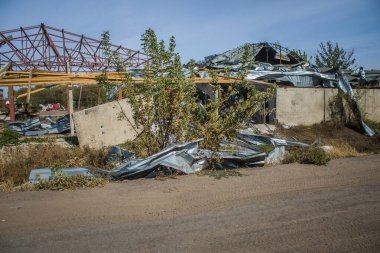 Borivska Selyshchna, Ukrayna, 28 Eylül 2024 Borivska Selyshchna şehri. Rusya ile savaş sırasında, Borivska Selyshchna şehri füzeler tarafından tehdit edildi. Altyapı ve binalar birincil hedeflerdir.