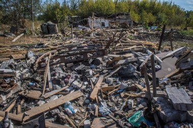 Borivska Selyshchna, Ukrayna, 28 Eylül 2024 Borivska Selyshchna şehri. Rusya ile savaş sırasında, Borivska Selyshchna şehri füzeler tarafından tehdit edildi. Altyapı ve binalar birincil hedeflerdir.