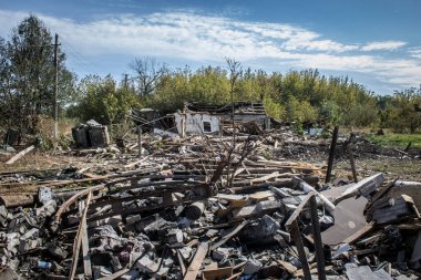 Borivska Selyshchna, Ukrayna, 28 Eylül 2024 Borivska Selyshchna şehri. Rusya ile savaş sırasında, Borivska Selyshchna şehri füzeler tarafından tehdit edildi. Altyapı ve binalar birincil hedeflerdir.