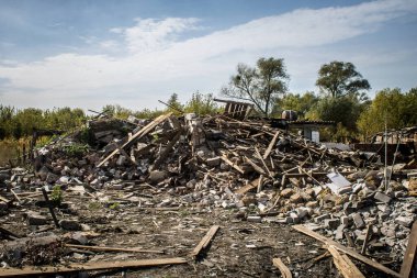 Borivska Selyshchna, Ukrayna, 28 Eylül 2024 Borivska Selyshchna şehri. Rusya ile savaş sırasında, Borivska Selyshchna şehri füzeler tarafından tehdit edildi. Altyapı ve binalar birincil hedeflerdir.