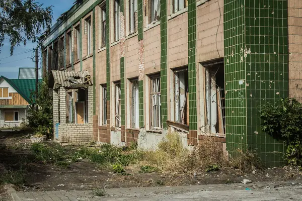 Borova, Ukrayna, 28 Eylül 2024 Borova şehri. Rusya ile savaş sırasında, Borova şehri füzeler tarafından tehdit edildi. Altyapı ve binalar birincil hedeflerdir.