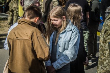 Kharkiv, Ukrayna, 30 Eylül 2024 123. Tabur 'un bölük komutanı Yüzbaşı Maksym Kudrin' in cenazesi. Cenaze töreni Zafer Sokağı mezarlığında yapılacak.