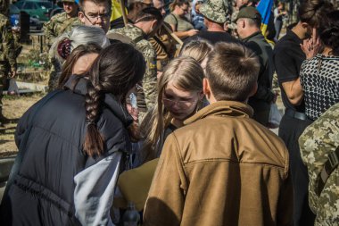 Kharkiv, Ukrayna, 30 Eylül 2024 123. Tabur 'un bölük komutanı Yüzbaşı Maksym Kudrin' in cenazesi. Cenaze töreni Zafer Sokağı mezarlığında yapılacak.