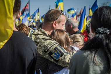 Kharkiv, Ukrayna, 30 Eylül 2024 123. Tabur 'un bölük komutanı Yüzbaşı Maksym Kudrin' in cenazesi. Cenaze töreni Zafer Sokağı mezarlığında yapılacak.