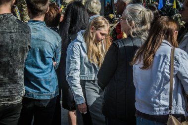 Kharkiv, Ukrayna, 30 Eylül 2024 123. Tabur 'un bölük komutanı Yüzbaşı Maksym Kudrin' in cenazesi. Cenaze töreni Zafer Sokağı mezarlığında yapılacak.