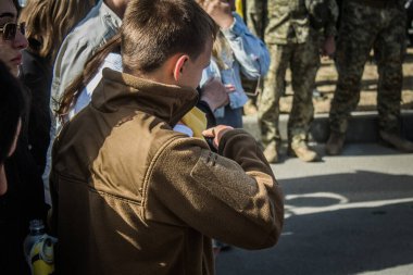 Kharkiv, Ukrayna, 30 Eylül 2024 123. Tabur 'un bölük komutanı Yüzbaşı Maksym Kudrin' in cenazesi. Cenaze töreni Zafer Sokağı mezarlığında yapılacak.