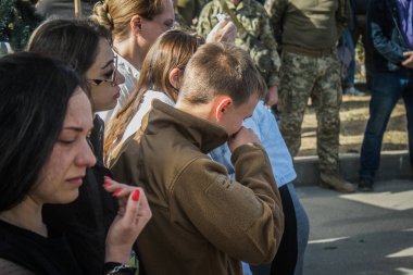 Kharkiv, Ukrayna, 30 Eylül 2024 123. Tabur 'un bölük komutanı Yüzbaşı Maksym Kudrin' in cenazesi. Cenaze töreni Zafer Sokağı mezarlığında yapılacak.