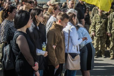 Kharkiv, Ukrayna, 30 Eylül 2024 123. Tabur 'un bölük komutanı Yüzbaşı Maksym Kudrin' in cenazesi. Cenaze töreni Zafer Sokağı mezarlığında yapılacak.