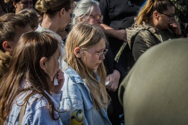 Kharkiv, Ukrayna, 30 Eylül 2024 123. Tabur 'un bölük komutanı Yüzbaşı Maksym Kudrin' in cenazesi. Cenaze töreni Zafer Sokağı mezarlığında yapılacak.