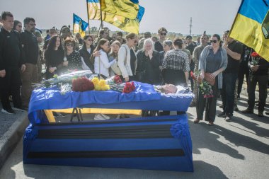 Kharkiv, Ukrayna, 30 Eylül 2024 123. Tabur 'un bölük komutanı Yüzbaşı Maksym Kudrin' in cenazesi. Cenaze töreni Zafer Sokağı mezarlığında yapılacak.
